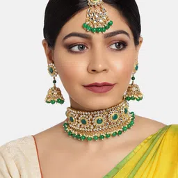 Zaveri Pearls Gold-Plated & Green Kundan & Beads Studded Choker Jewellery Set-picture-30