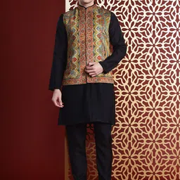 MANQ Solid Kurta with Trousers & Paisley Printed Velvet Nehru jacket-picture-33