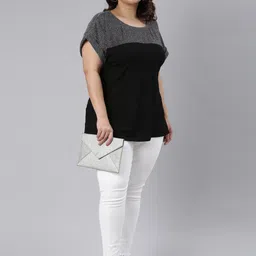 The Pink Moon Plus Size Colourblocked Extended Sleeves Top image 2