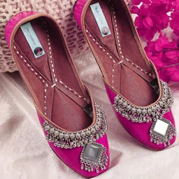 PehnawaCraft Women Leather Sneakers-picture-18