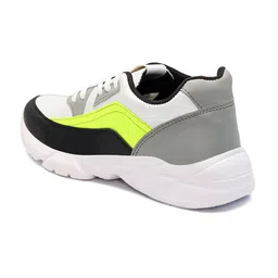 birgos Men Green Colourblocked Sneakers image 2