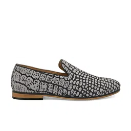 San Frissco Men Grey Printed Slip-On Sneakers image 4