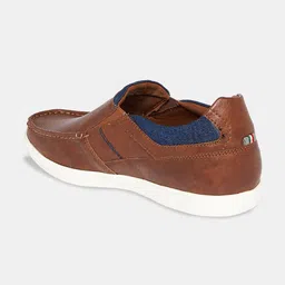 BYFORD by Pantaloons Men Textured Comfort Insole Contrast Sole Slip-On Sneakers image 3