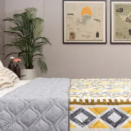 URBAN SPACE Yellow & White Geometric Printed AC Room 300 GSM Microfibre Single Bed Blanket image 3