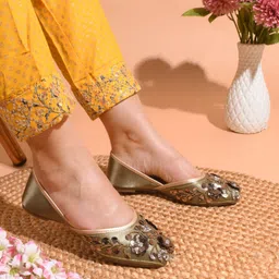 froh feet Juti For Women | Punjabi Juti | Patiyala Ethnic Juti | Bellies For Women image 2