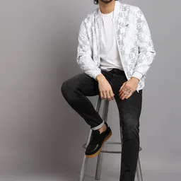 killer Men Slim Mid Rise Black Jeans image 2