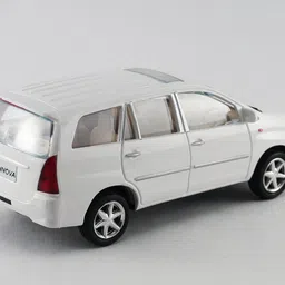 play haven Miniature Plastic Pull Back Innova Car -White image 5