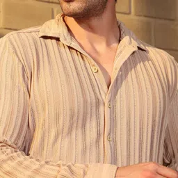 campus sutra Men Regular Fit Solid Spread Collar Casual Shirt image 5