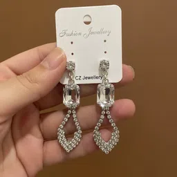 bachre Roi shma Alloy Earring Set image 3