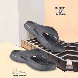 bersache Men Slides image 2