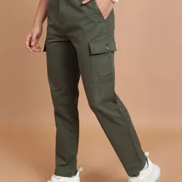 highlander Men Cargos image 4