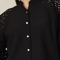 pluss Women Regular Fit Solid Spread Collar Casual Shirt image 5