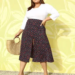 Berrylush Curve Ditsy Floral Printed High-Slit Flared Midi Skirt-picture-28
