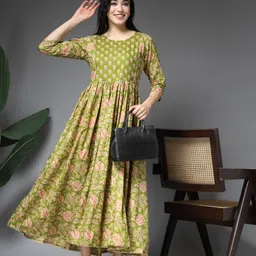 pristyle Women Gown Green Maxi/Full Length Dress-picture-17