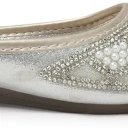 anouk Ethnic Embroidred Jutis and Mule Bellies For Women image 4