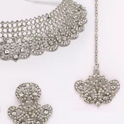 Sukkhi Rhodium-Plated AD-Studded Jewellery Set With Maangtikka image 3