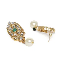 Zaveri Pearls Gold Toned Kundan Studded Jewellery Set image 4