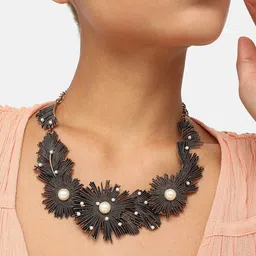 SOHI Gold-Plated Black Designer Stone Statement Necklace image 5