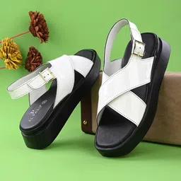 El Paso Criss-Cross Strap Flatform Heels-picture-15