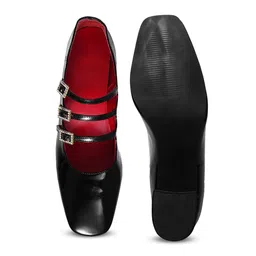 THE WHITE POLE Pointed Toe Buckles Detail Block Heeled Pumps image 5