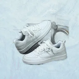 Stylish NEW Trendy Outdoor full white sneakers shoes for boys and men Sneakers For Men-image-86