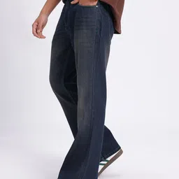 glitchez Men Boot-Leg Mid Rise Blue Jeans image 3