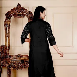 seakart Women Embroidered Viscose Rayon Straight Kurta image 2