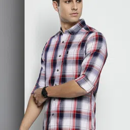 the indian garage co. Men Regular Fit Checkered Cut Away Collar Casual Shirt image 4