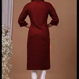 sangawat Women Solid Viscose Rayon A-line Kurta image 2