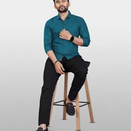 vebnor Men Regular Fit Solid Spread Collar Casual Shirt image 5