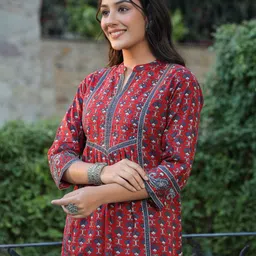 golden wings Women Floral Print Cotton Blend A-line Kurta image 3