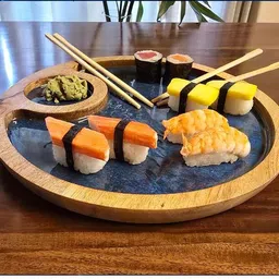 bombaymoon Midnight Speckle Platter Round Mango Wood Serving Chip Wood Decorative Platter image 3