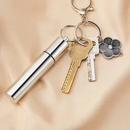 nari dream Portable Mini Pocket Toothpick Holder with 8 Pieces image 4