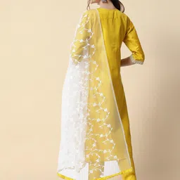 vredevogel Women Silk Blend Kurta Pant Set image 2