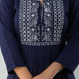 raanisa Women Viscose Rayon Kurta Pant Set image 5