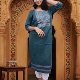 pickcell Women Printed Cotton Blend Straight Kurta image 4