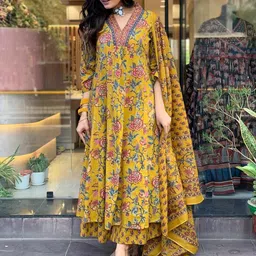 fadify fashion Printed Kurta, Palazzo & Dupatta Set image 5