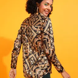 popwings Women Regular Fit Printed Spread Collar Casual Shirt image 2