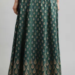 aurelia Women Printed Flared Green Skirt image 3