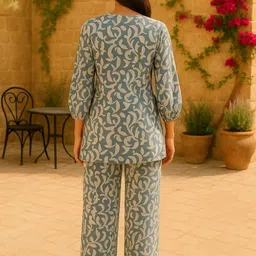 houseofcommon Top Pant Co-ords Set image 2