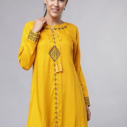 Vishudh White Ethnic Motifs Embroidered Flared Sleeves Regular Top-picture-21