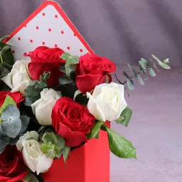 Draped Roses In Classic Grace image 3