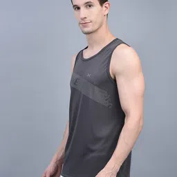 force nxt Typographic Print Sleeveless Vest image 2