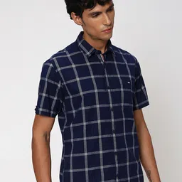Mufti Classic Slim Fit Windowpane Checks Checked Pure Cotton Casual Shirt image 4