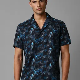 Louis Philippe Jeans Spread Collar Short Sleeves Slim Fit Floral Printed Casual Shirt-picture-23