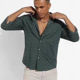 Campus Sutra Classic Floral Printed Casual Shirt-image-99