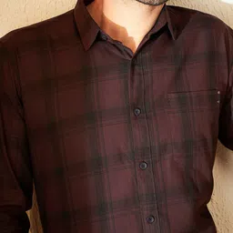 DENNISON Smart Checked Casual Shirt image 3