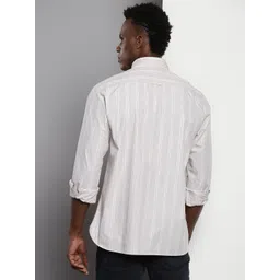 Tommy Hilfiger Striped Button-Down Collar Pure Cotton Casual Shirt image 4