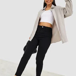 Styli Women Textured Woven Oversized Longline Shirt image 3