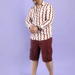 Instafab Plus Classic Fit Contrast Lines Printed Casual Shirt image 5